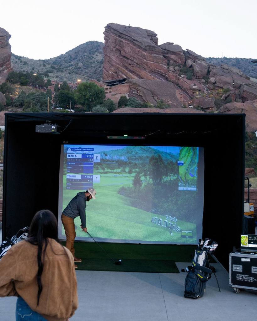 Uneekor EYE XO2 Golf Simulator